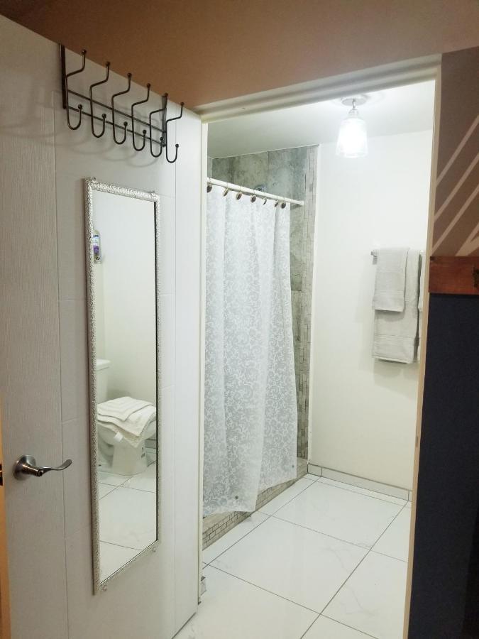 Moderna Habitacion/Bano Privada Appartement Ciudad Juárez Buitenkant foto